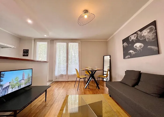 Paisible T3 Proche Metro, Wi-Fi & Terrasse Privee