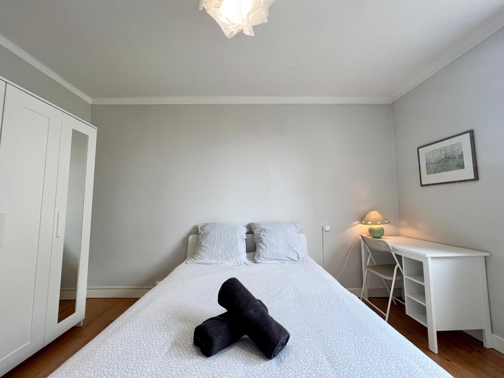 Appartement Paisible T3 Proche Metro, Wi-fi & Terrasse Privee