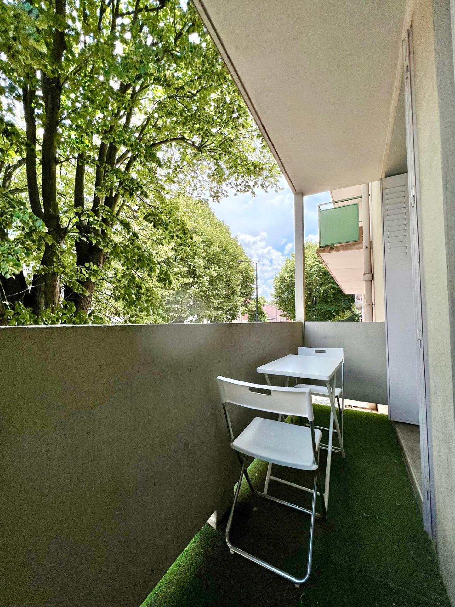 Paisible T3 Proche Metro, Wi-fi & Terrasse Privee * Toulouse